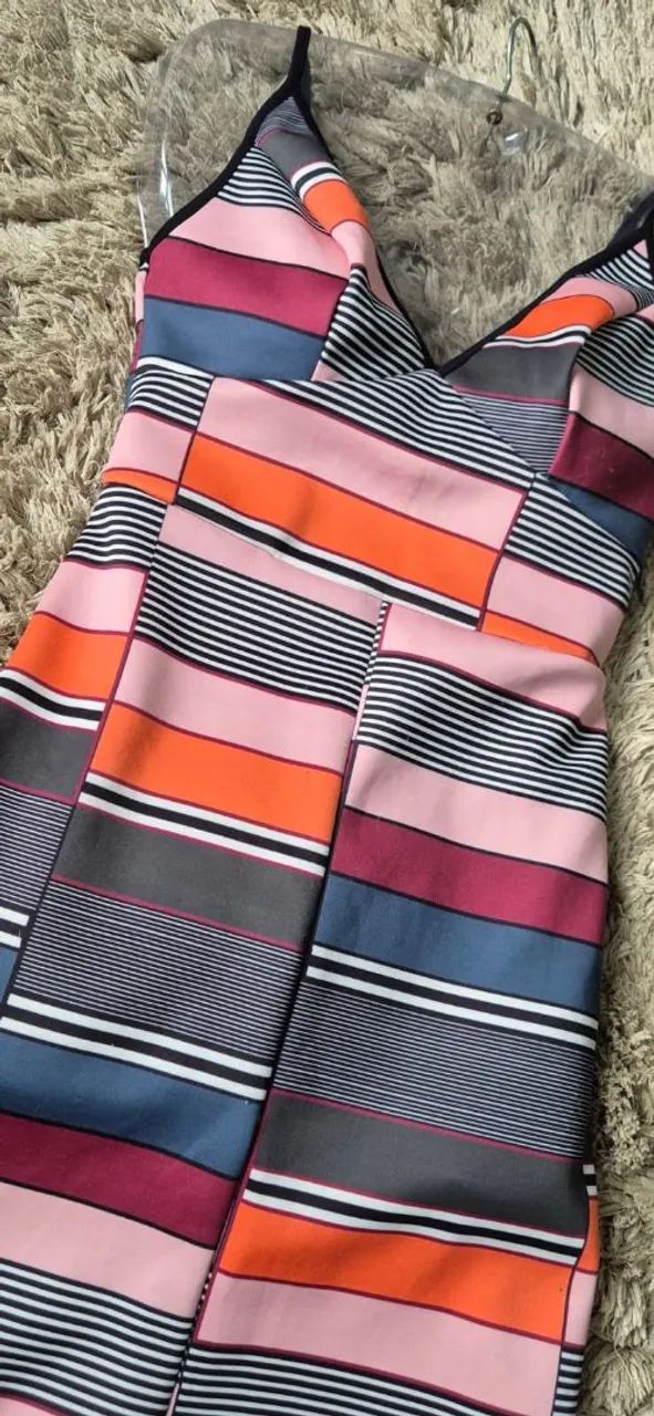 VESTIDO CURTO ESTAMPADO COM RENDA  - Foto 2