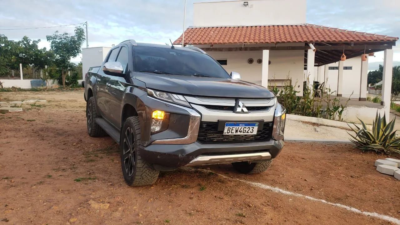 Mitsubishi L200 2021