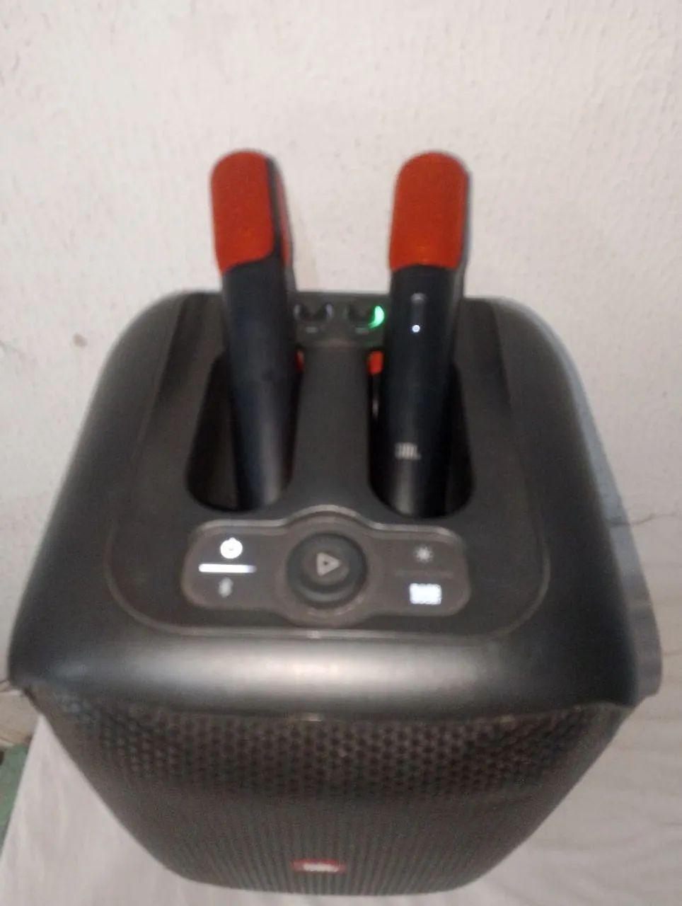 Caixa JBL ENCORE 2,com 2 microfones 1300! - Foto 2