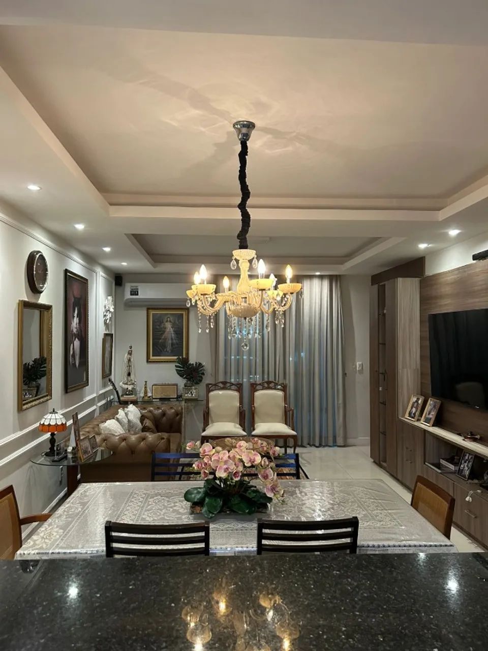 CASA DUPLEX COM 3 SUÍTES - SEMI-PORTEIRA FECHADA - PRÓXIMO AO EUSÉBIO
