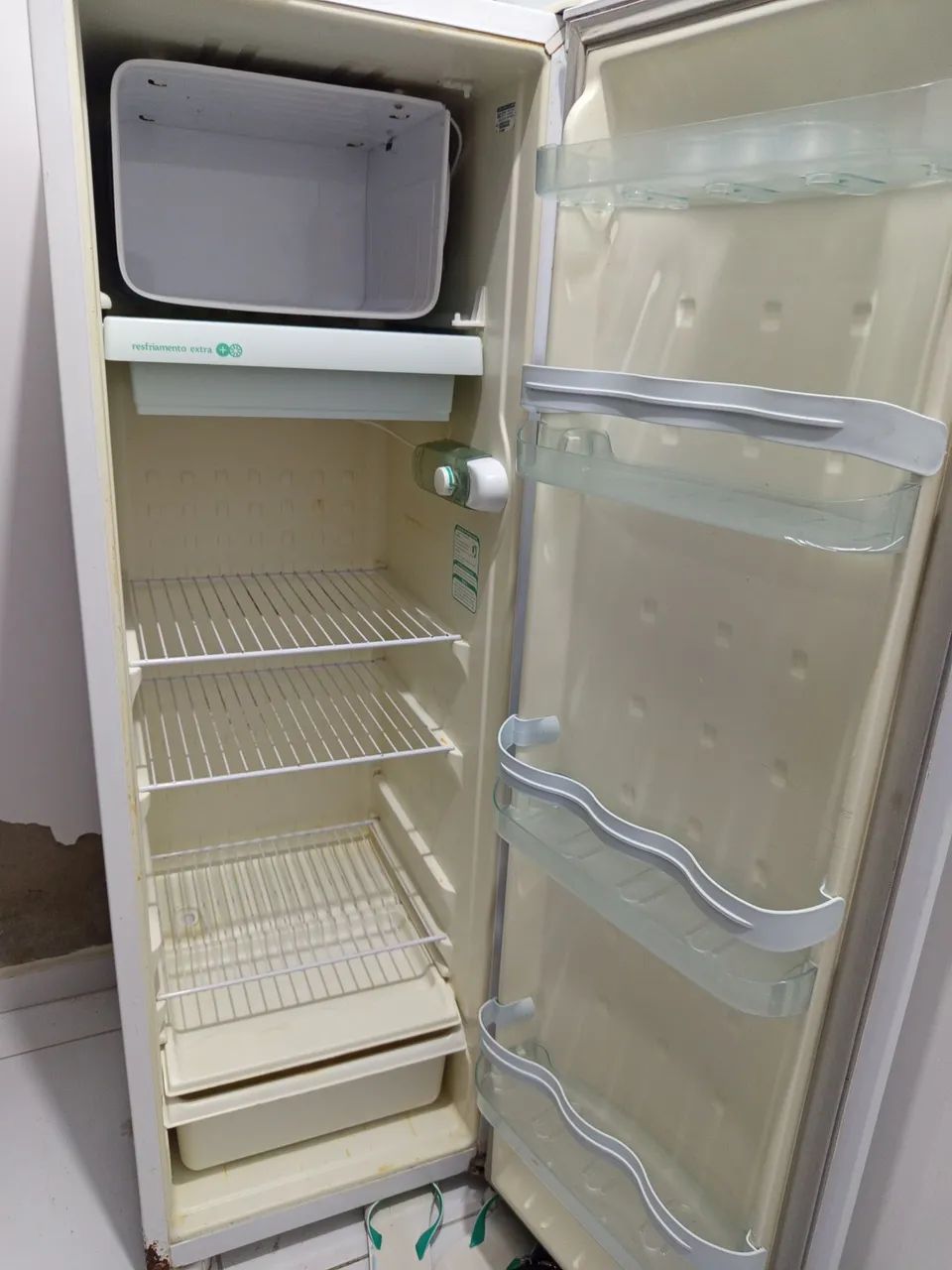 Vendo geladeira usada, em perfeito estado.  - Foto 3
