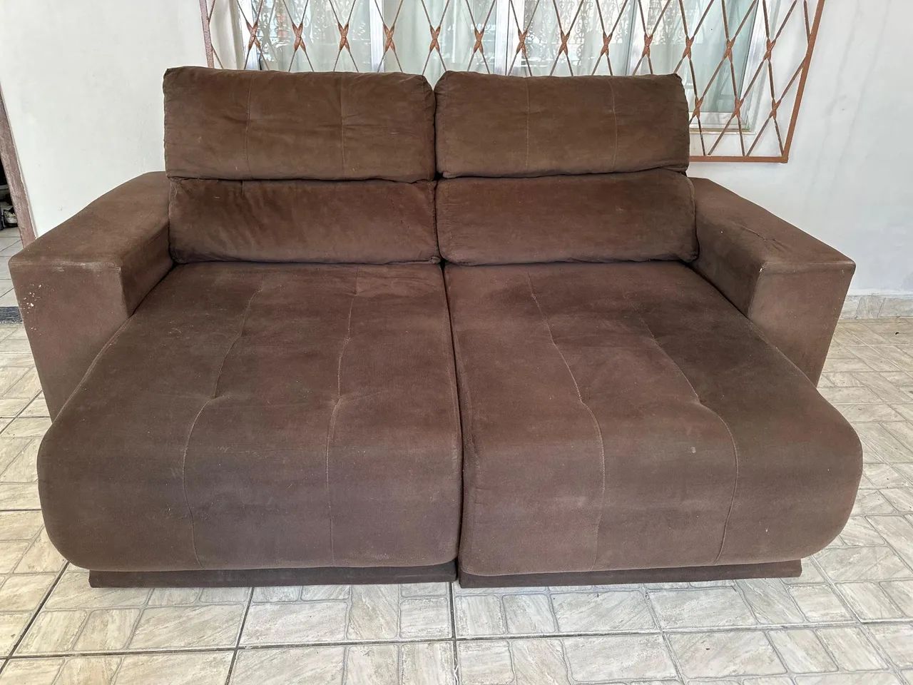 Sofa retrátil e reclinavel marrom  - ENTREGO! - Foto 3