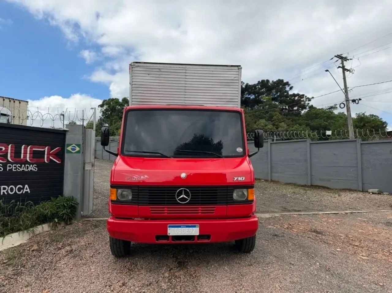 MERCEDES-BENZ 710 Plus Baú - Foto 3