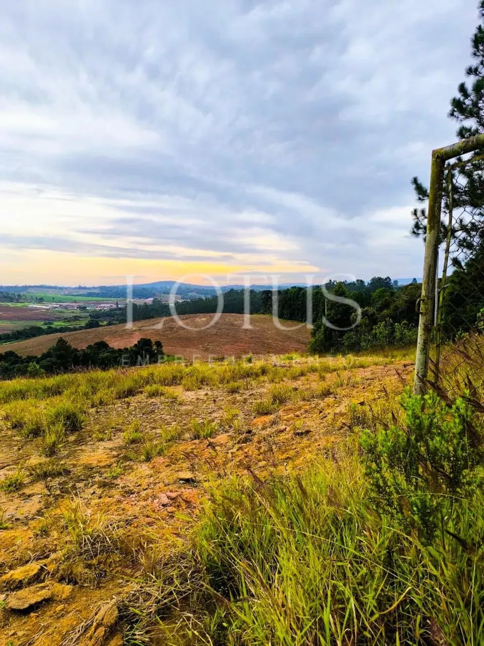 TERRENOS EM CAUCAIA DO ALTO COMÓDOS AO LADO - Foto 4