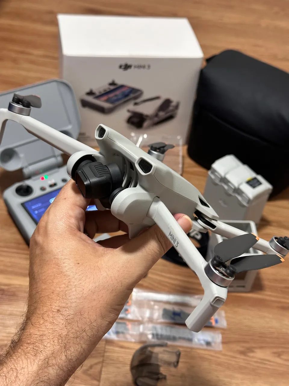 DJI Mini 3 COMBO FLY MORE + Acessórios  - Foto 4