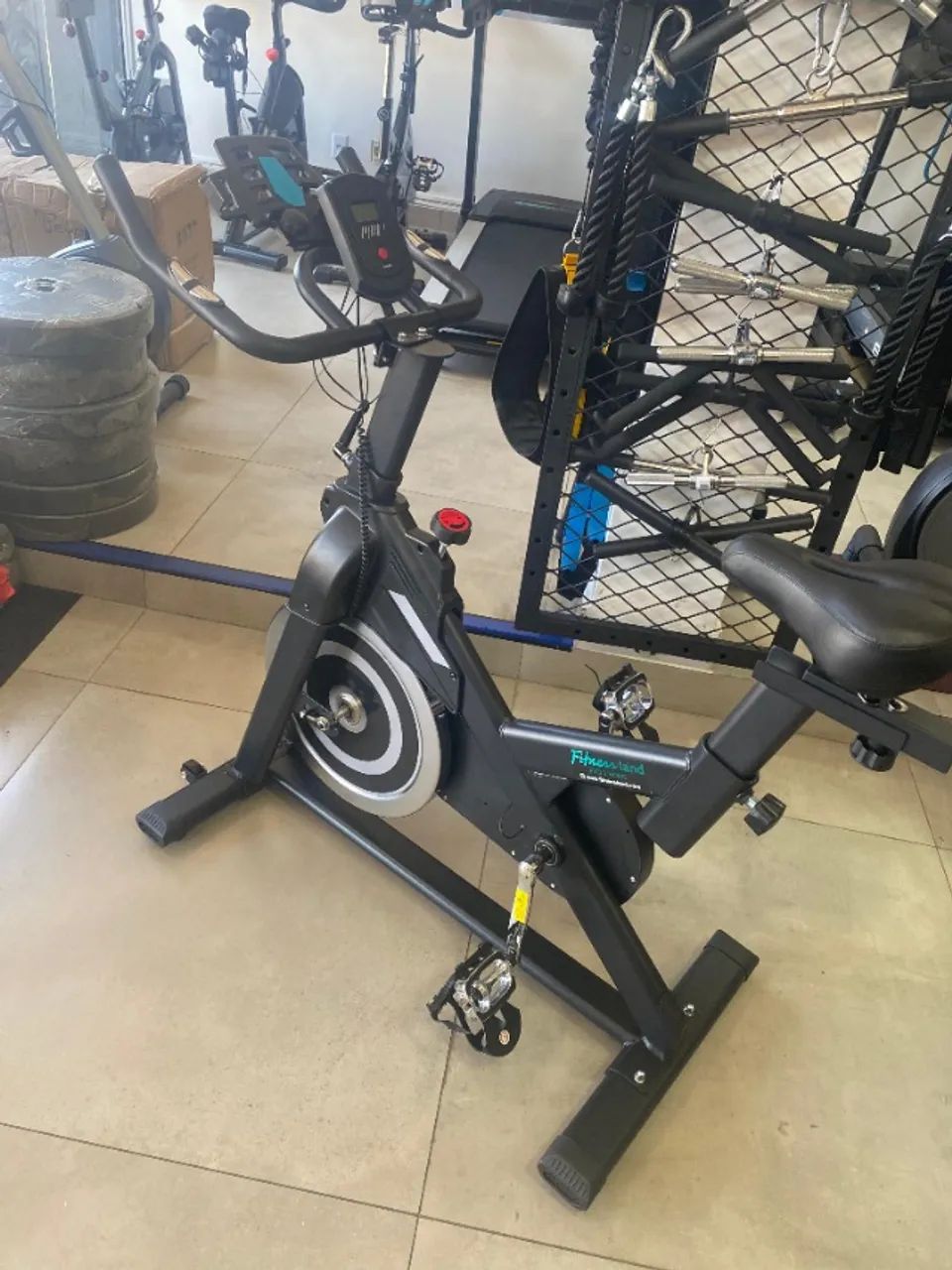M- SPINNING. BICICLETA ERGOMÉTRICA. PARCELAMENTO EM 12X. PREÇO DE OPORTUNIDADE! - Foto 3