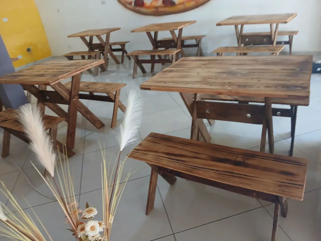 Mesas e bancos rústicos para seu restaurante, lanchonete pizzaria,  comércio em geral  - Foto 2