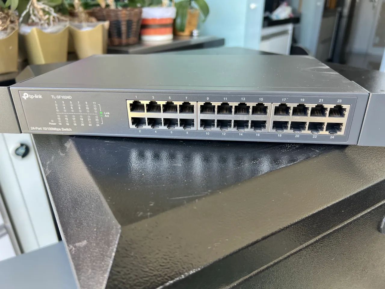 VENDO SWITCH TP-LINK 24 PORTAS