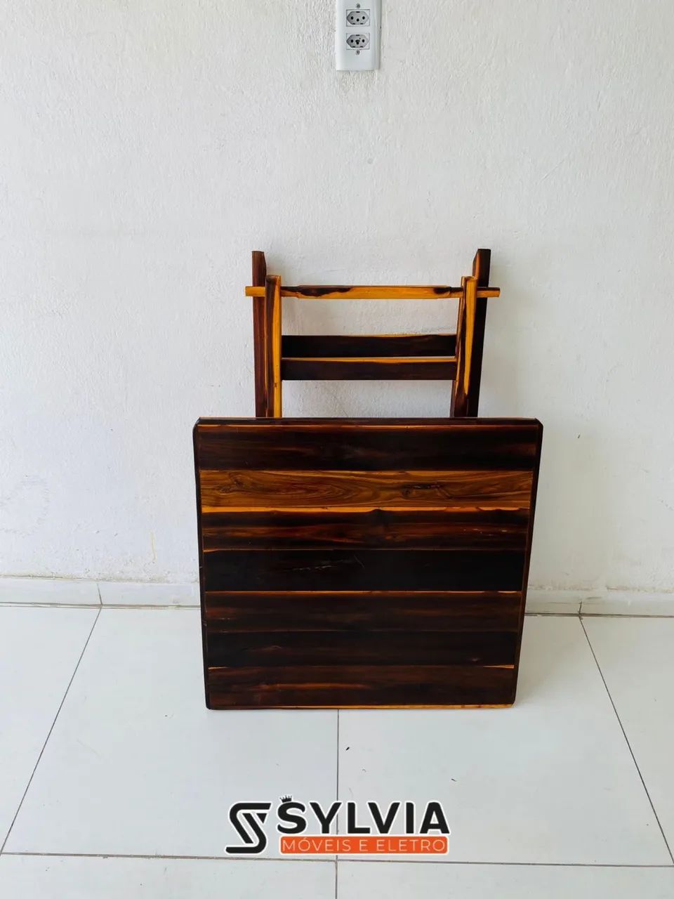 Mesa dobrável 70x70 envernizado  - Foto 4
