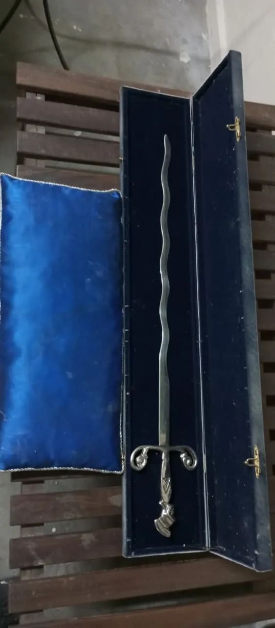 Espada Ritualística Flamejante ou Flamígera cromada - com CASE - Foto 3