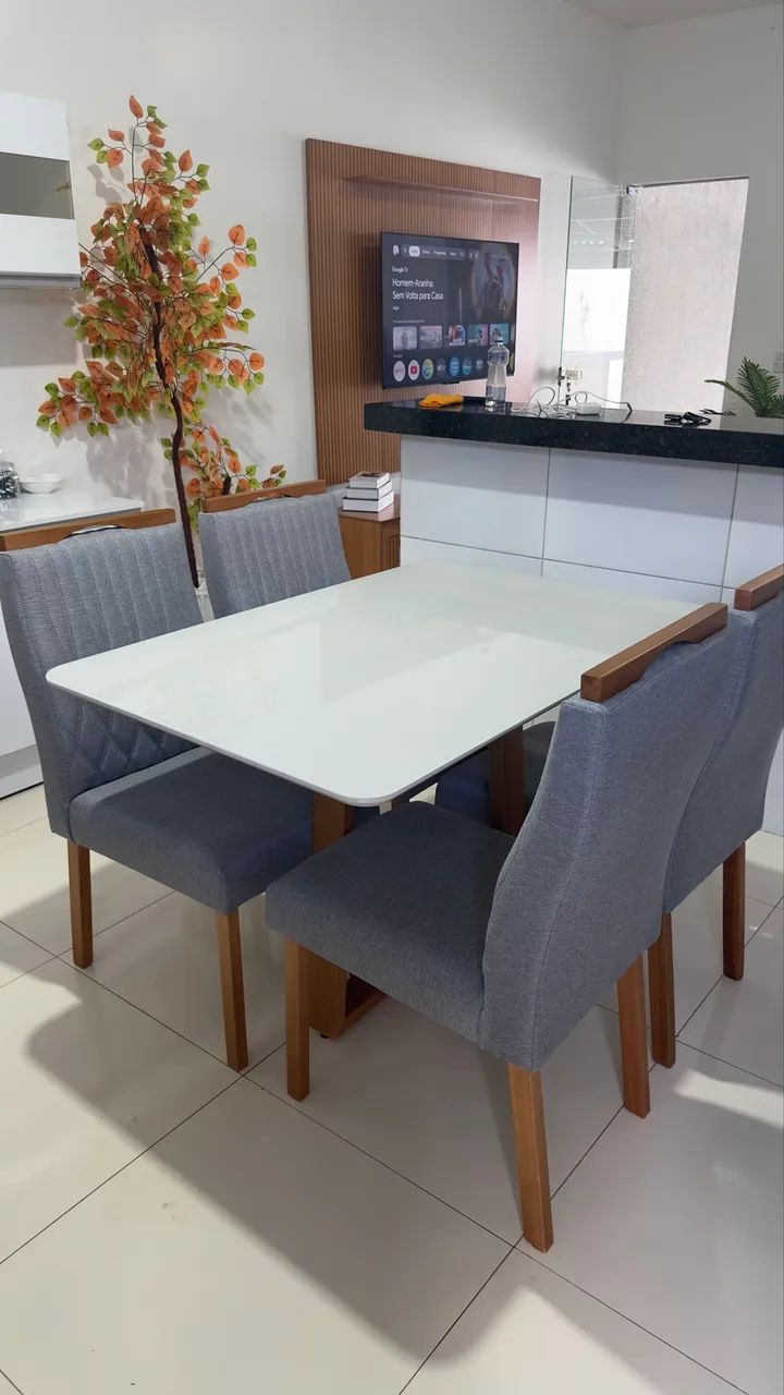 Mesa 4 cadeiras 