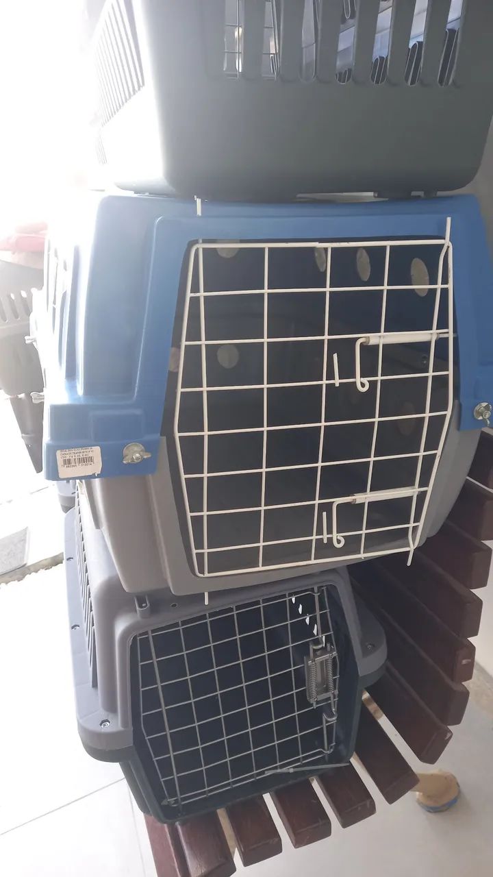 Vendo caixa transparente nova 