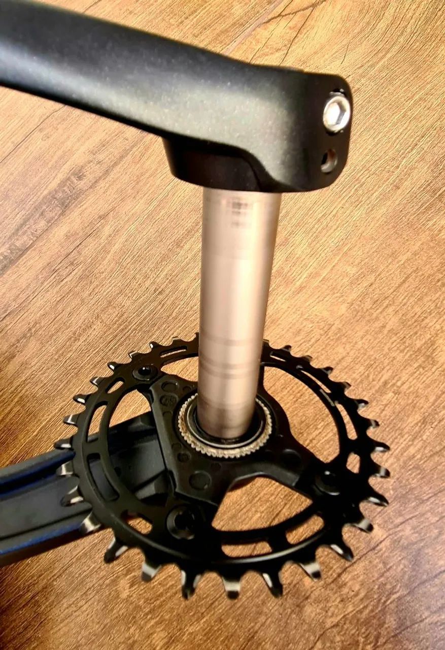 Pedivela Shimano integrado Hollowtech - Foto 2