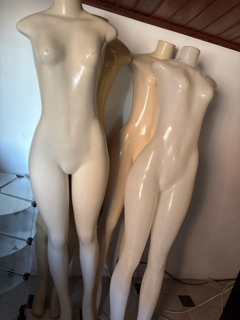 Manequim corpo inteiro sem braços  - Foto 2