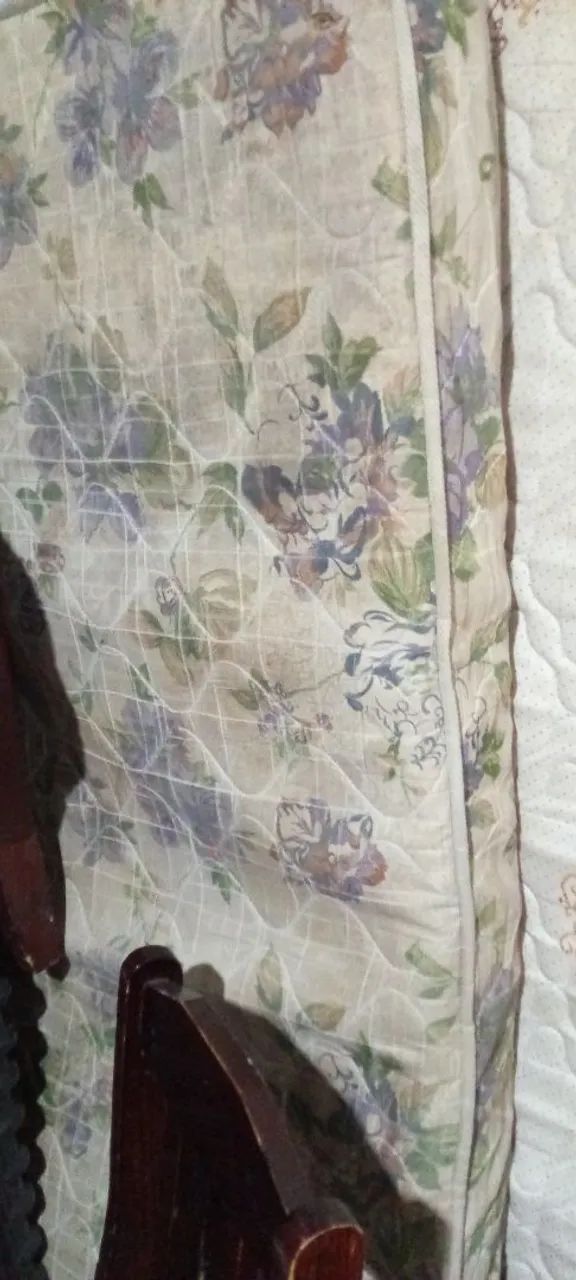 Colchão ótimo estado só limpar 