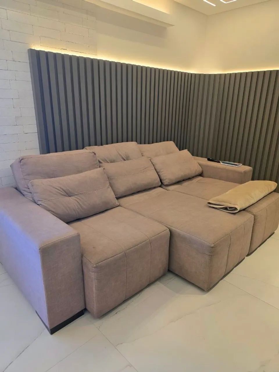 Vendo sofá retrátil 3 lugares