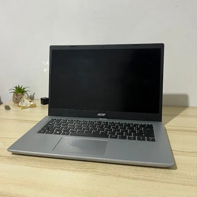 Notebook ACER seminovo