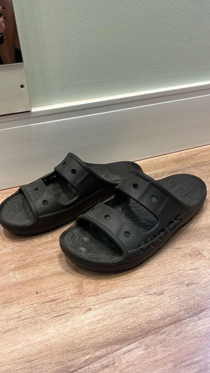 CROCS SEMINOVO 39  - Foto 2