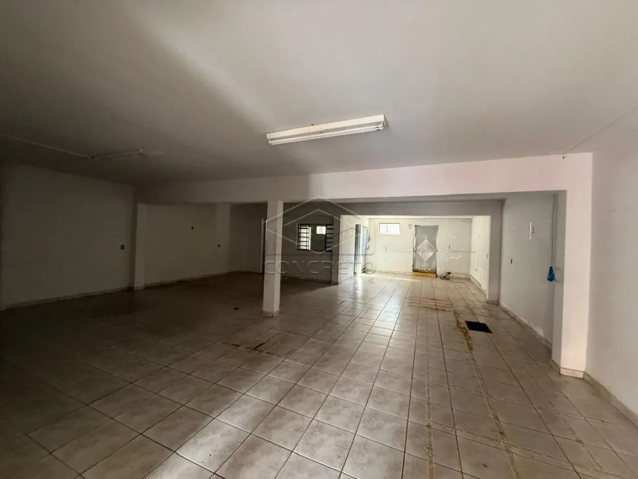 Salão Comercial, cerca de 600m², ótimo para pequenas distrinuidoras - Foto 5