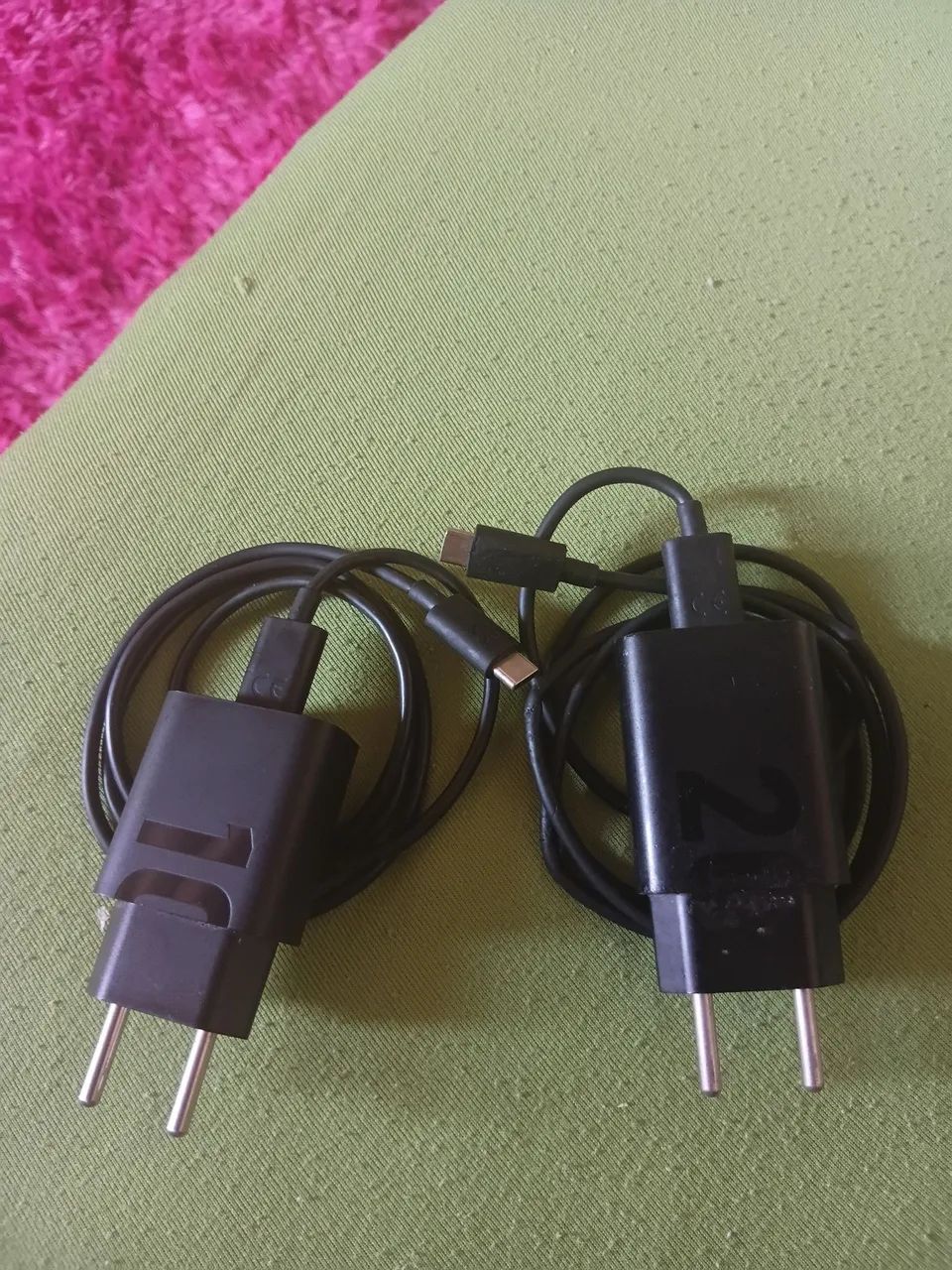 2 carregador Motorola tipo C original - Foto 2