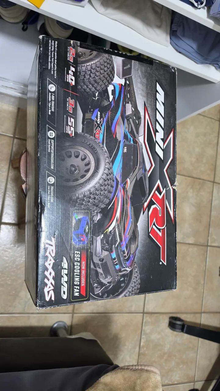 Automodelo Traxxas Mini XRT azul