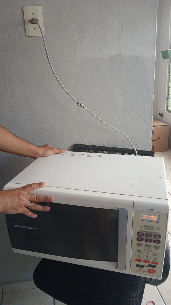 Micro-ondas com defeito 