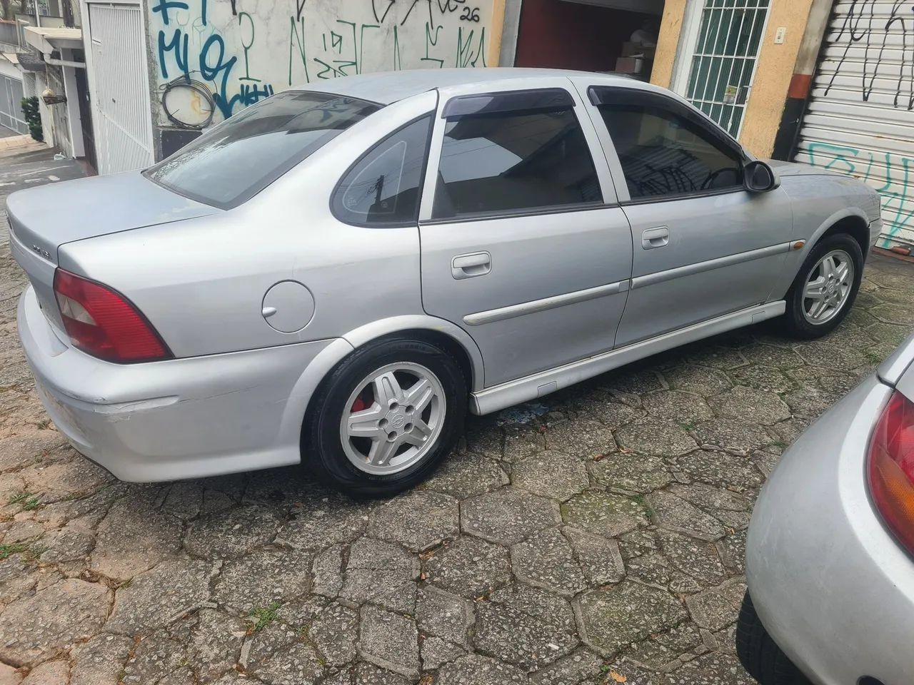 Chevrolet Vectra CD 2.2 16V / 2.0 16V Mec./aut. 2000