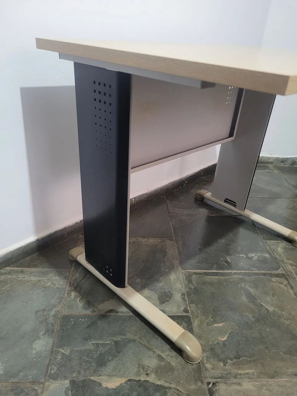Vende se escrivaninha  - Foto 2