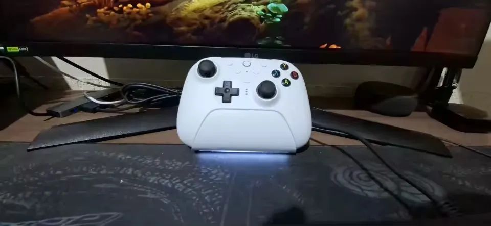 8bitdo Ultimate Wireless 2 Branco com Dock de Carregamento  - Foto 3