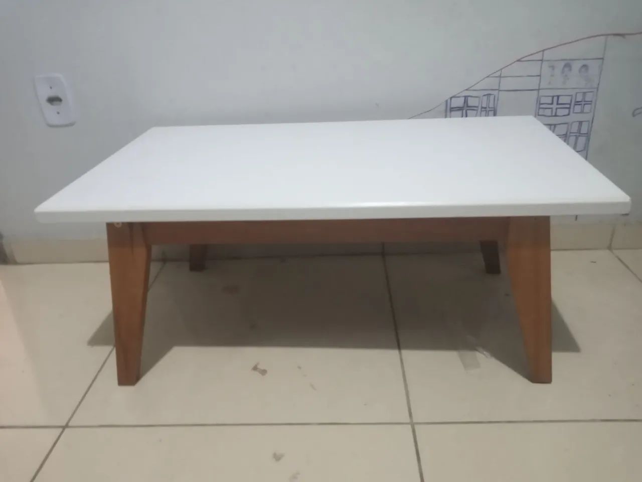 Mesinha branca perfeita para decoração  - Foto 2