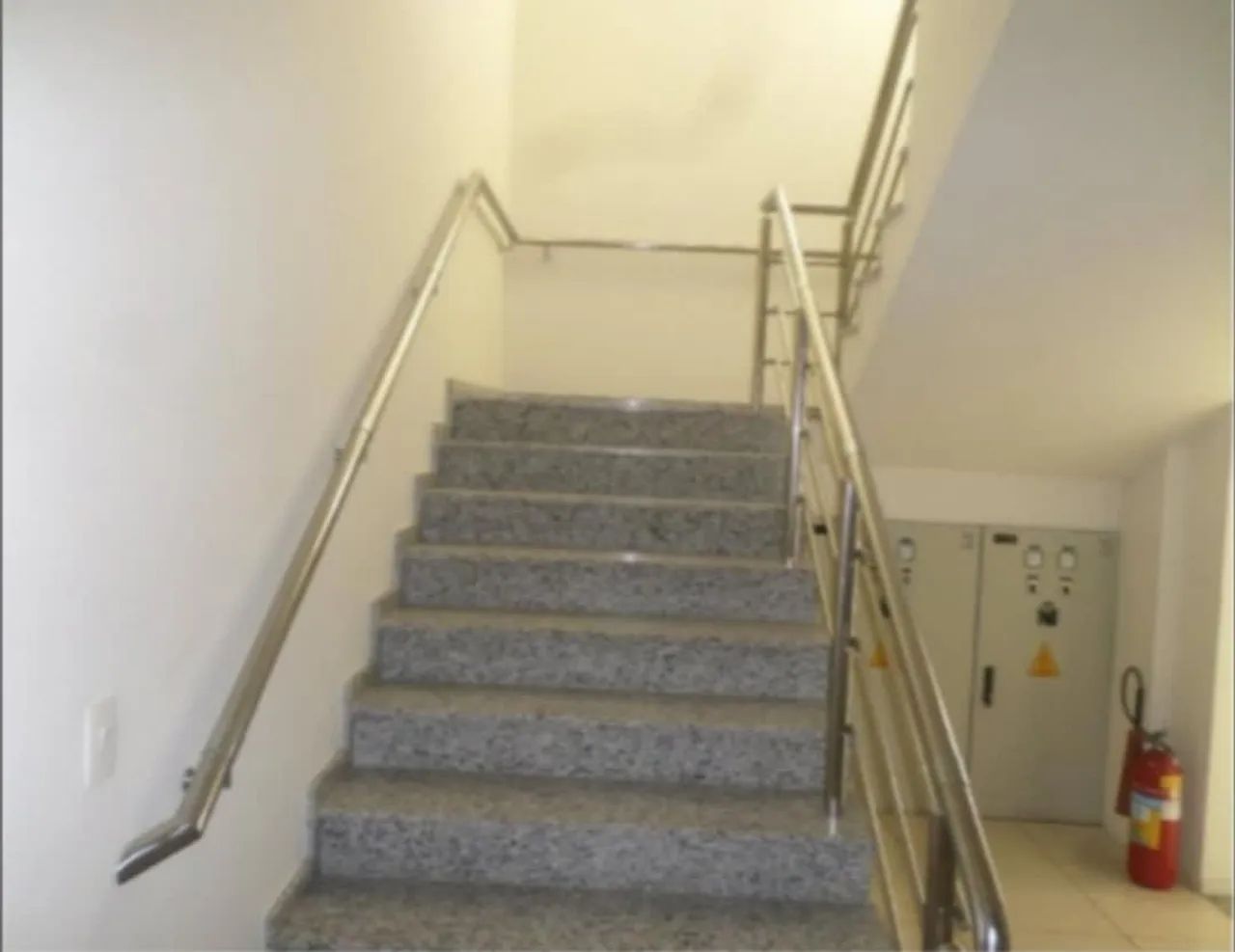 Prédio comercial na Rua João Daprat, 35  1528 m² - Foto 2