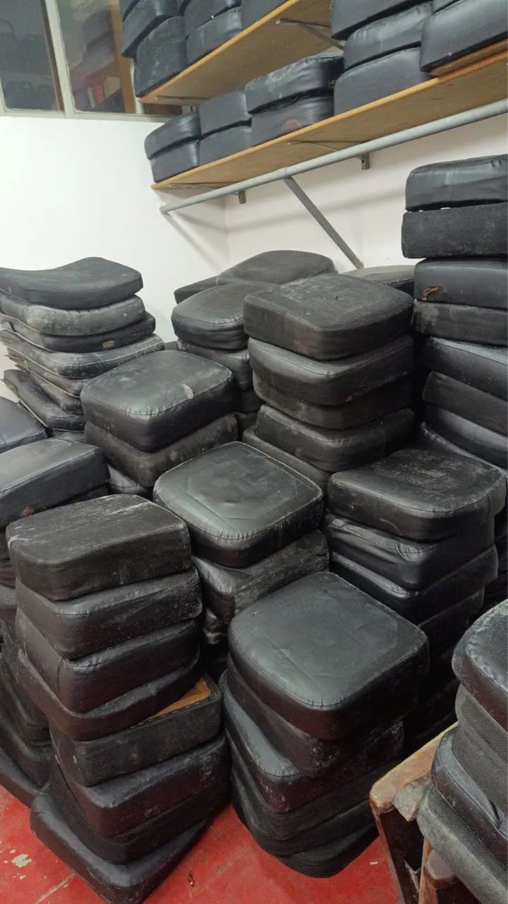 Lote de cadeiras poltronas para teatro, igrejas, auditórios, cinemas  - Foto 3