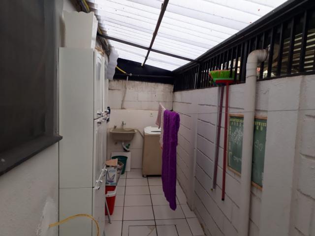 Linda e aconchegante casa geminada de 2q em condomínio - Foto 7