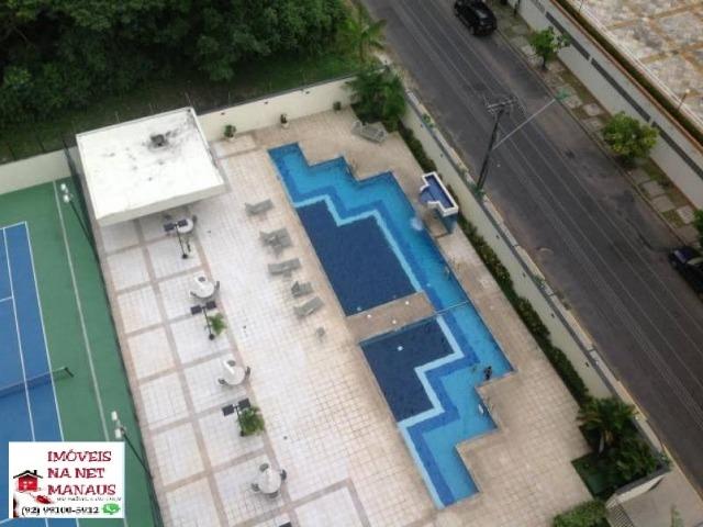 Villa Lobos 2 suítes 100% mobiliado mega suíte master (andar alto linda vista para o rio) - Foto 17