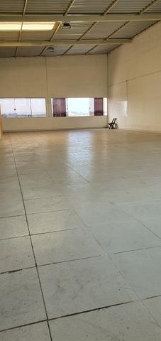Excelente galpão com 654 m2 AC, excelente ponto comercial e industrial - Foto 10