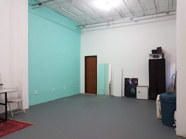 Espaço com pé direito alto para estúdio de dança, pilates, etc. no alto do Rio Vermelho - Foto 5