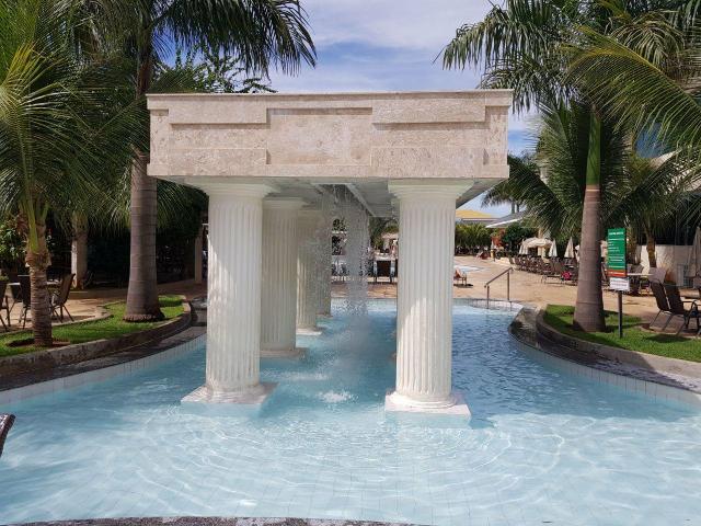 Apartamento com parque aquático com 12 piscinas. - Foto 12