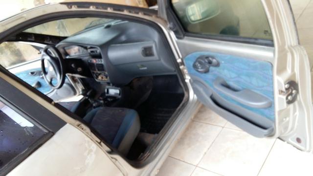 Troco por moto um Fiat palio edx 1.0 mpi - Foto 2