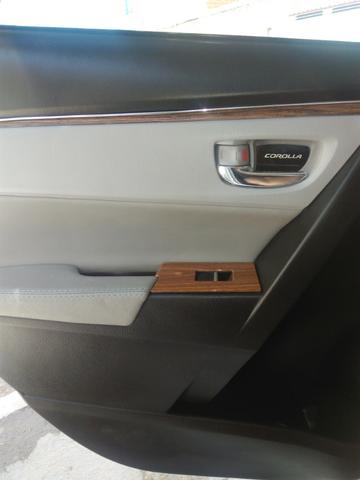 Vendo ou troco em carro de valor ate 30 mil,este corolla gli 2018 com acessorios do xei - Foto 20