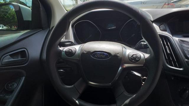 Vendo ou Troco Focus S 1.6 Hatch 2013/2014 Branco- Ji Paraná - Foto 5