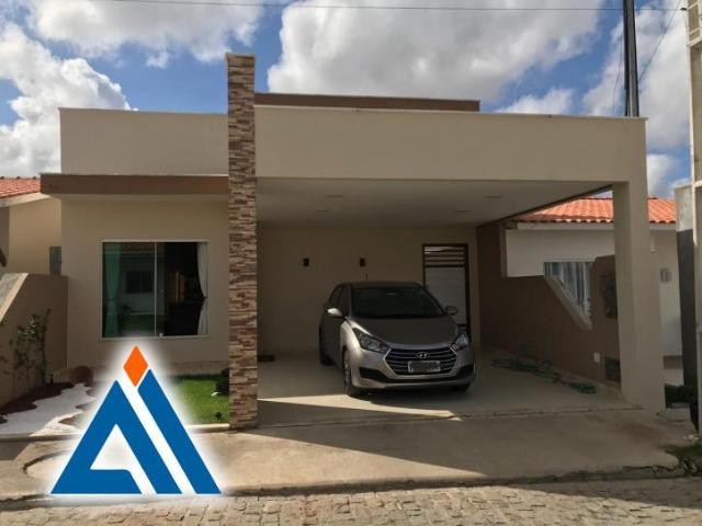 Casa de 2/4 sendo 1 Suíte em Condomínio Clube