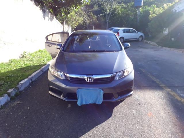 Honda Civic 2012/13 Automático - Manutenção impecável!! pneus novos - Foto 4