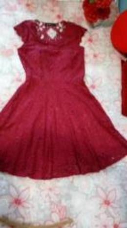Vestido Rendado Com Bojo (seminovo)