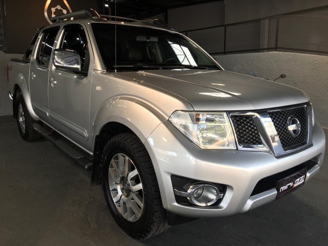 NISSAN FRONTIER SL CD 4X4 2.5 TB DIESEL AUT 2014