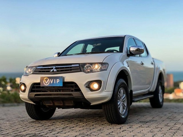 L200 TRITON FLEX HPE CD 4X4 AUTOMÁTICA 3.5 V6 2015 , EXTRA!