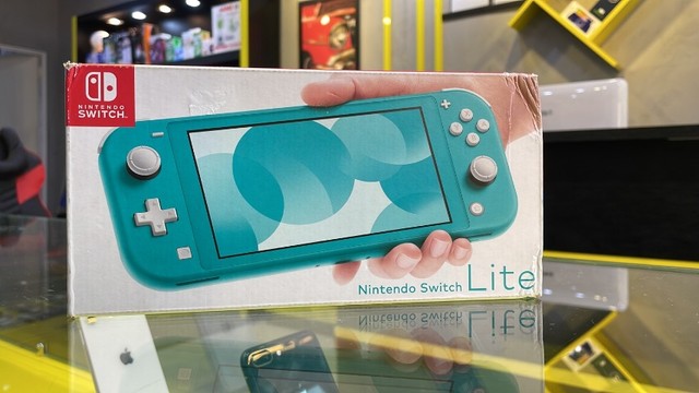 Nintendo Switch Lite Console, Turquoise