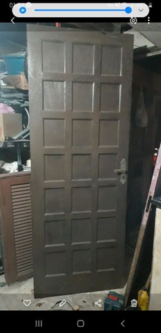 Porta de madeira  semi  nova