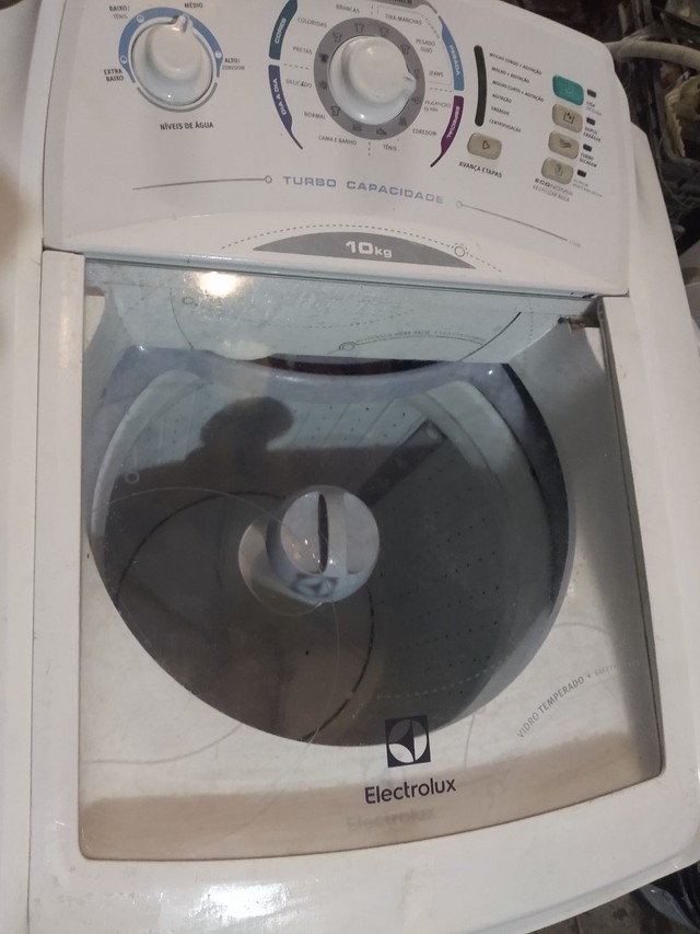 Vendo está máquina de lavar Electrolux 10 kilos 110 volts