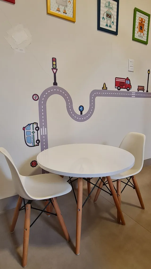 Conjunto Mesa Mini Square Infantil com 2 Cadeiras Effeil - Branco