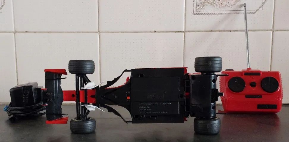 Ferrari F2005 da Mjx Rc Technic-Controle Remoto e Carregador